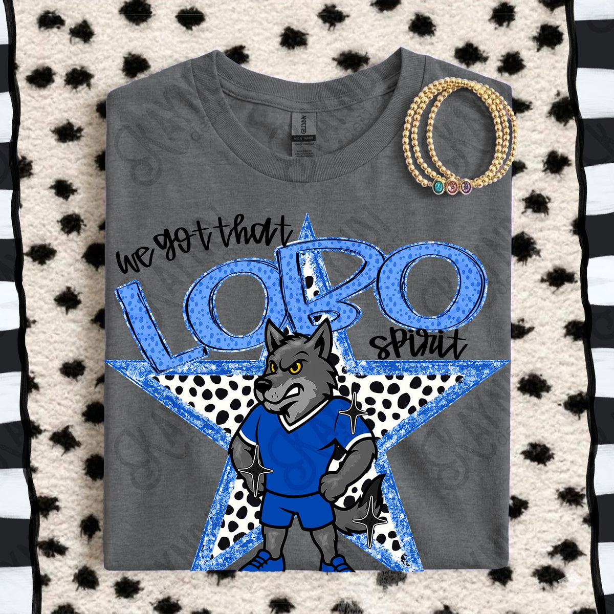 We Got That Spirit Lobo Top